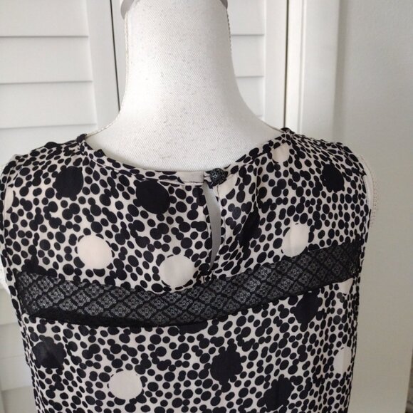 CAbi #3079 Jot Top Polka Dot Sleeveless Blouse Black White Size M - Picture 4 of 8